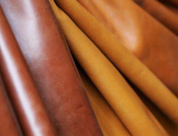 Mẹo phân biệt da bò thật, da bò giả trong 3 phút