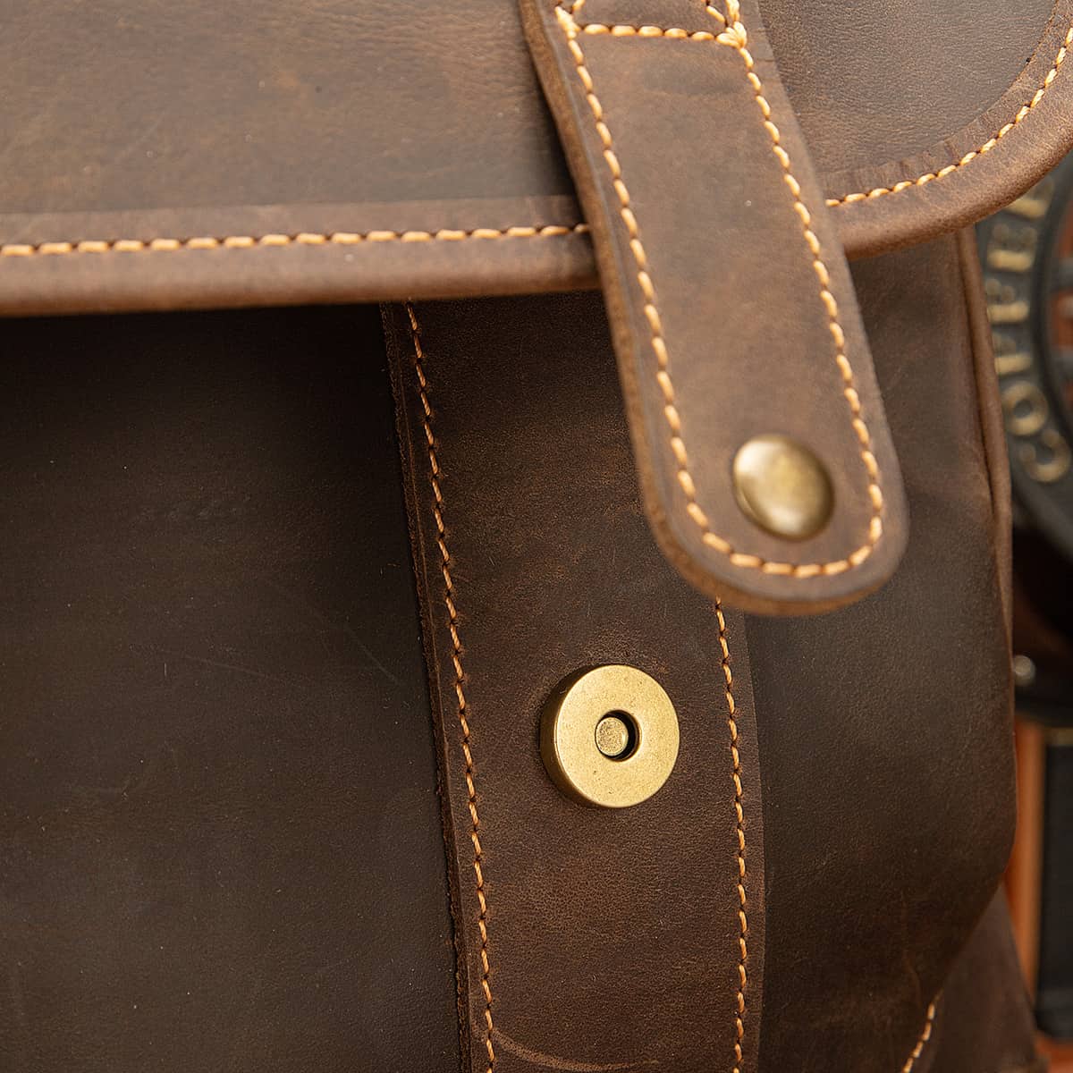 Balo nam da bò sáp năng động B303