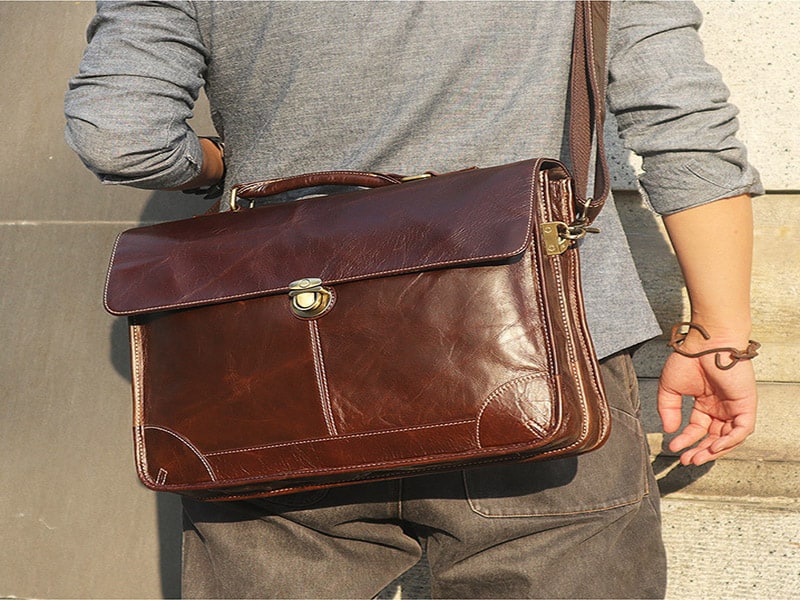 Phong cách thời trang cho phái nam cùng cặp da công sở - GENTO Leather