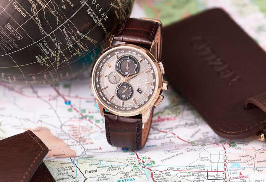 Đồng hồ nam dây da Rado R22866105