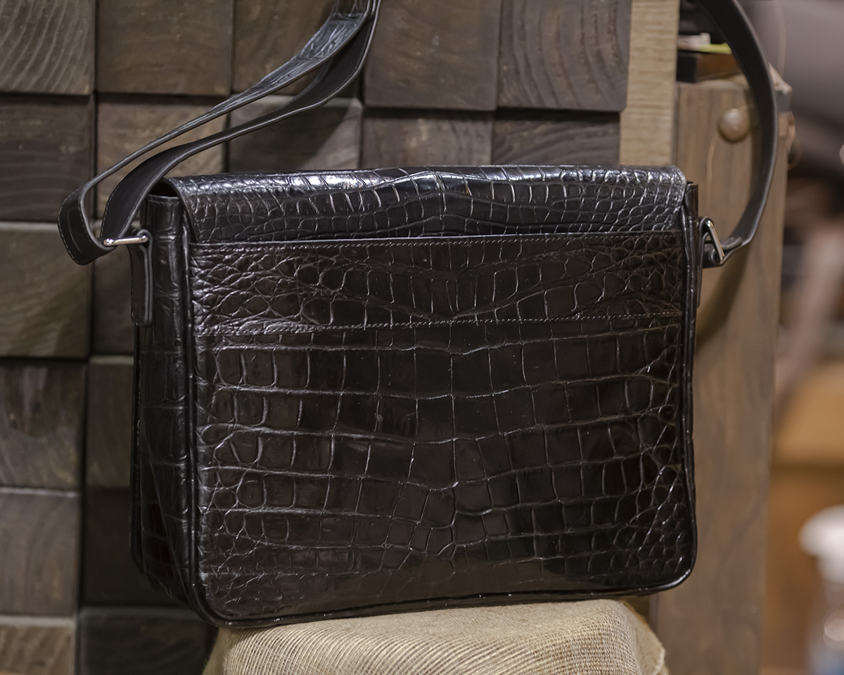 tui-da-ca-sau-13 túi đeo chéo nam da cá sấu GS986