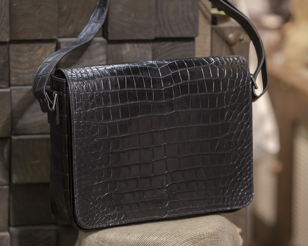 tui-da-ca-sau-14 túi đeo chéo nam da cá sấu GS986