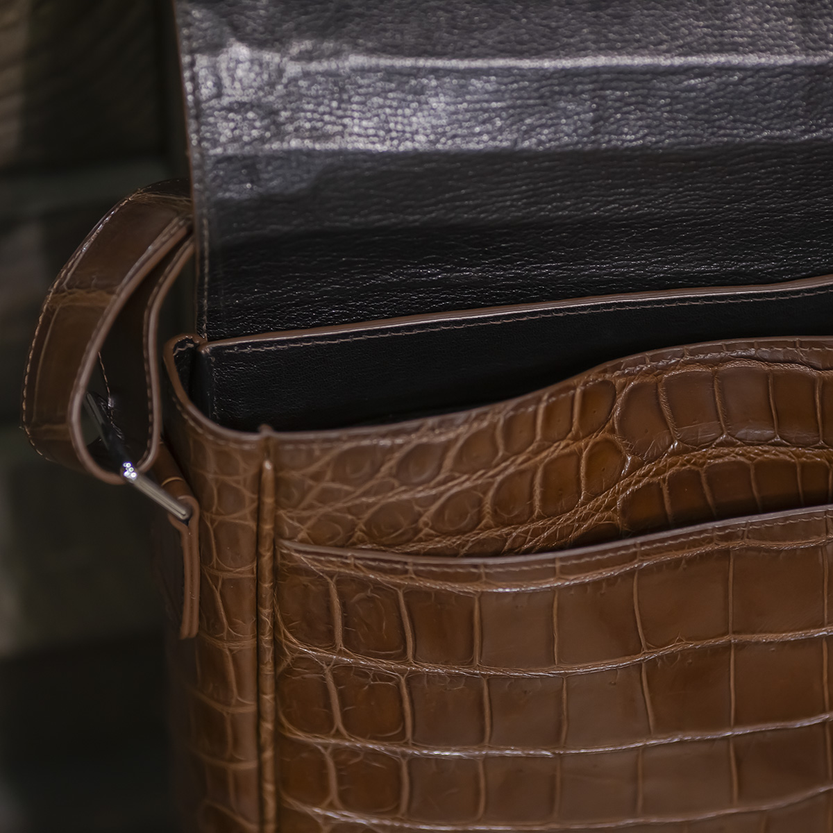 tui-da-ca-sau-5 túi đeo chéo nam da cá sấu GS986