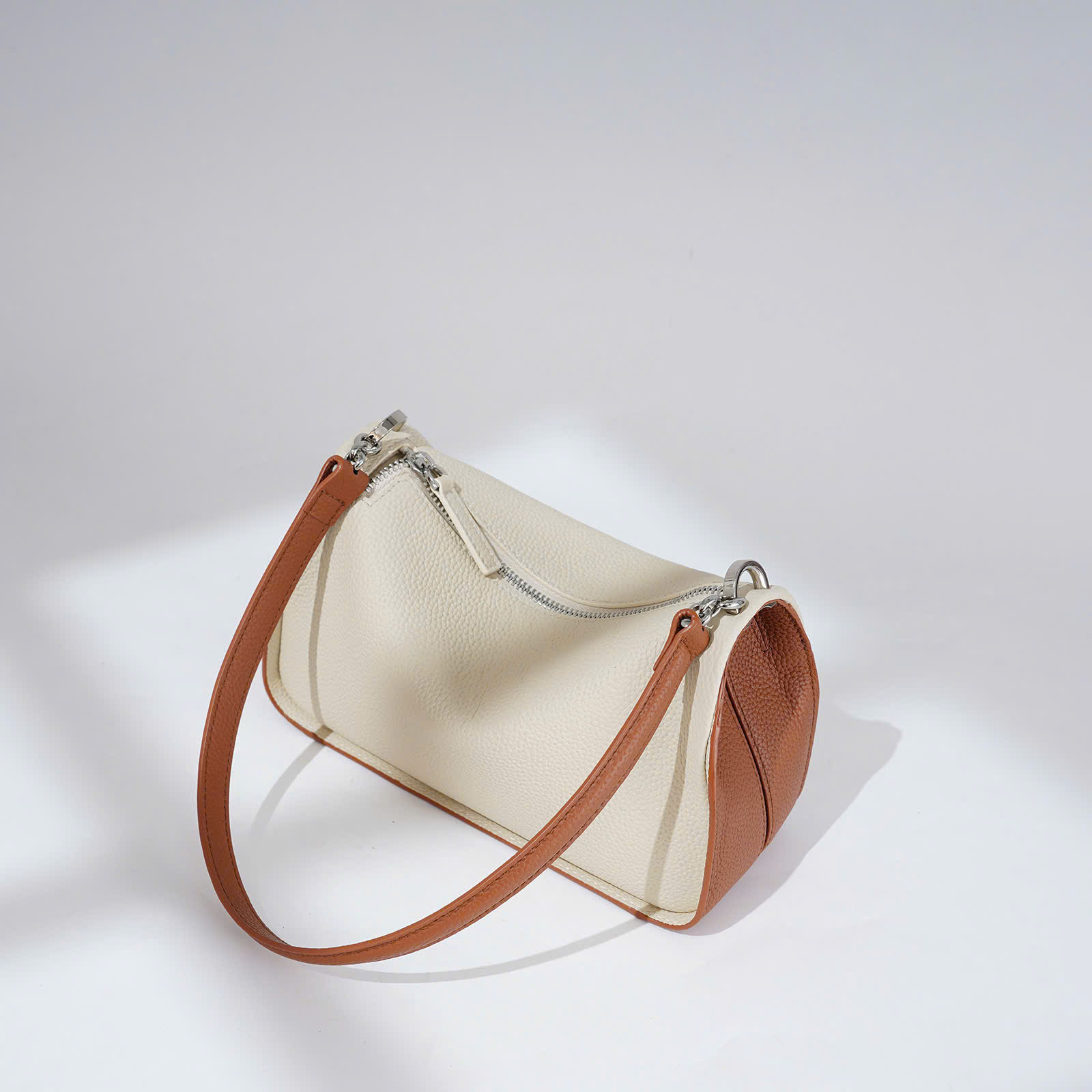 z6875818334504_c22b6957fc81fda4e7a17e3ebb29b7bc Túi xách nữ da bò GN804 - GENTO Leather