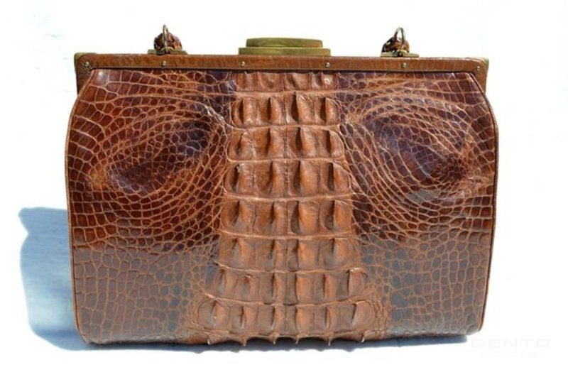 Kinh nghiệm chọn mua và phân biệt đồ da cá sấu thật Kinh nghiệm chọn mua và phân biệt đồ da cá sấu thật