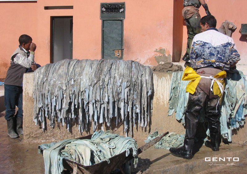 Lịch sử đồ da: Hành trình từ thời tiền sử đến biểu tượng của sự sang trọng Lịch sử đồ da: Hành trình từ thời tiền sử đến biểu tượng của sự sang trọng