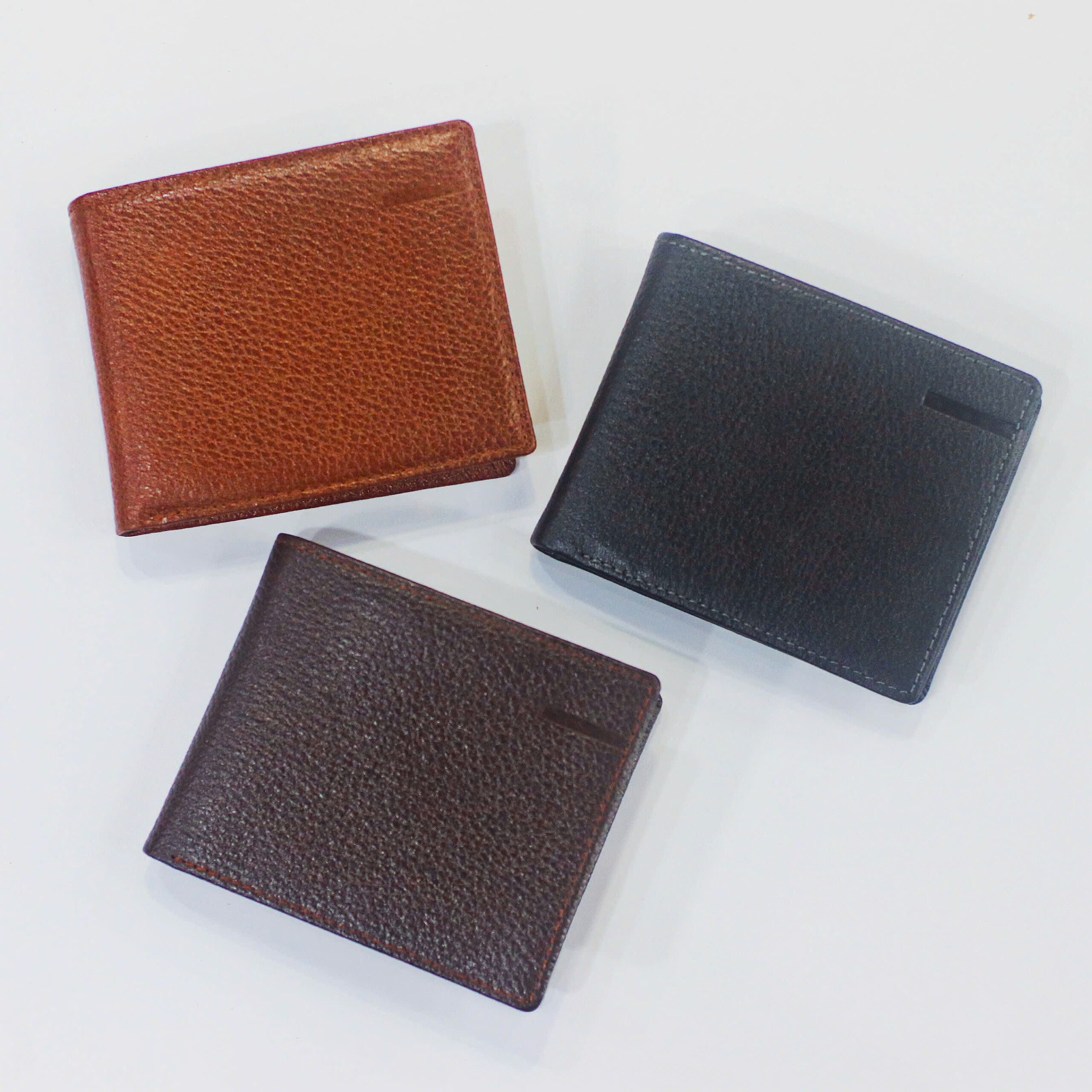 z7227253810736_a16adcf240a2d84c257988cadce38bab Ví Da Bò Cao Cấp V7093 - GENTO Leather